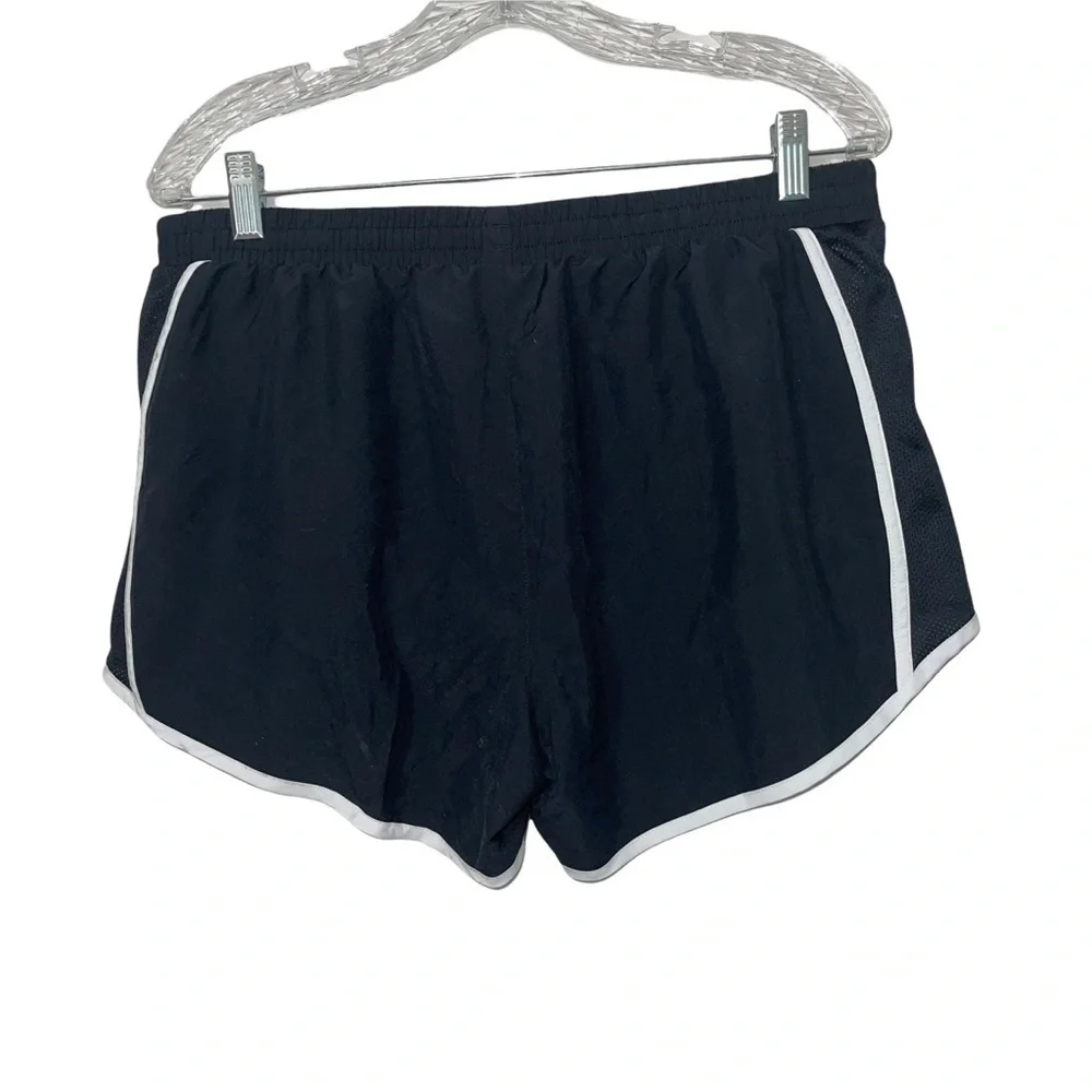 Under Armor Woman Shorts Size L !
